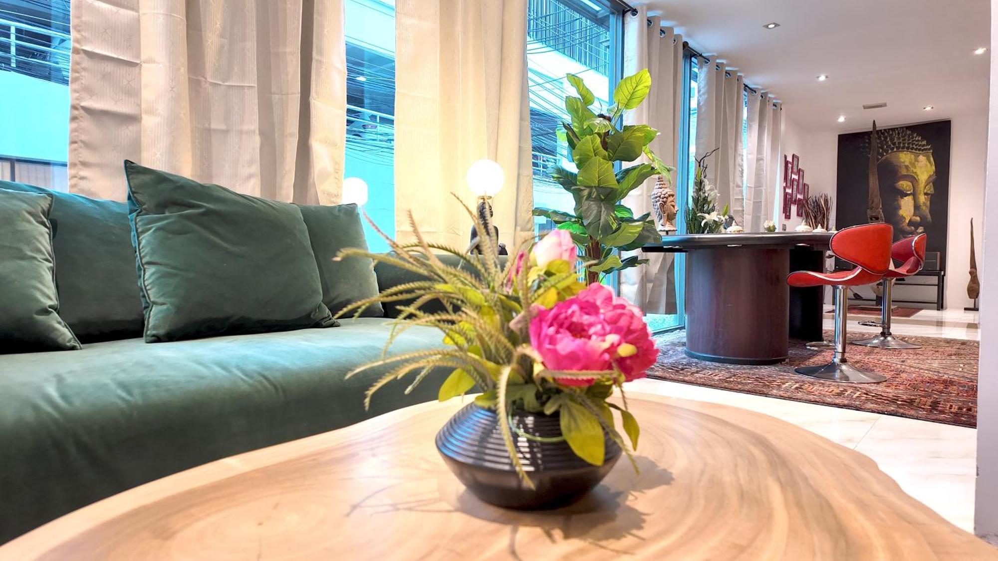Syama Mansion Sukhumvit Hotel Bangkok Exterior photo
